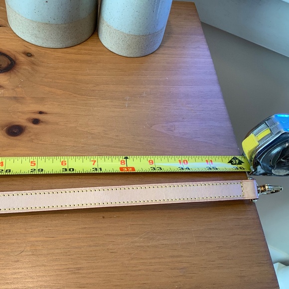 Louis Vuitton Vachetta Leather Shoulder Strap - Picture 15 of 16